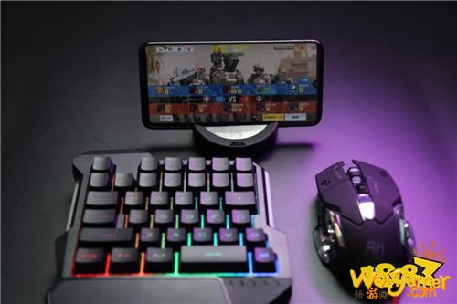 使命召唤手游神级外设来袭 北通E1真正还原端游体验!