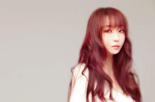 《QQ音乐》飞鸟和蝉歌词表达了什么？