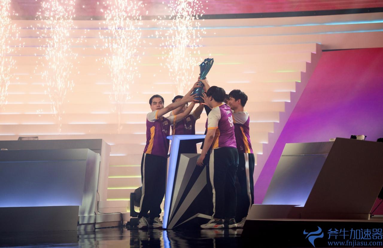 《英雄联盟：激斗峡谷》2022 Icons  世界大赛总决赛 Nova  Esports  4：0 击败 JTeam  夺冠(英