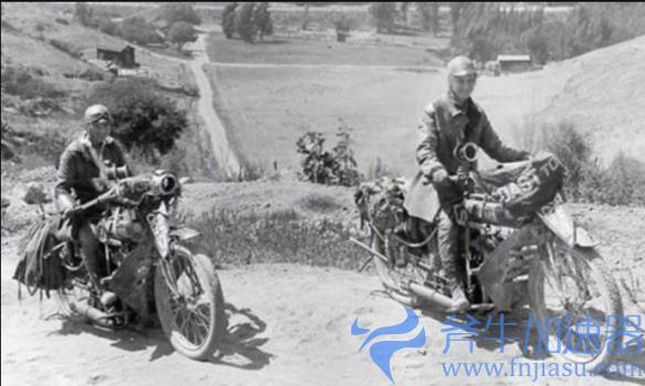 50年代的美女们，躲过刺杀后的笑容！珍贵的老照片！