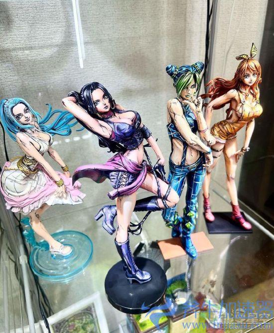 美女涂装大神将《海贼王》手办变成JOJO风 双厨狂喜