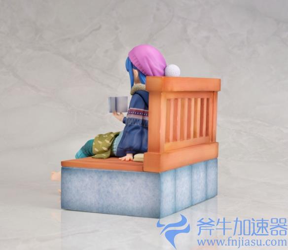 边读书边泡脚的悠闲少女！《摇曳露营》志摩凛手办(边泡脚边读书的描述)