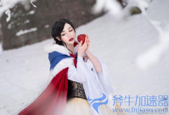 COSPLAY图赏：德妹COS《迪士尼》白雪公主 白到发光的纤腰美女(率土之滨COSplay)