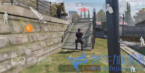 暗区突围跑刀带什么武器